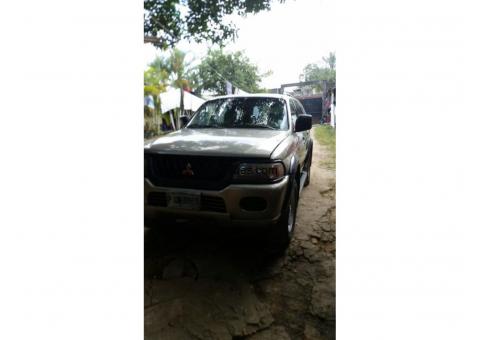 Mitsubishi montero año 2000