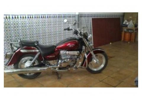 Moto custon como nueva