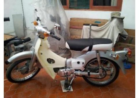 Moto honda c50 del 77