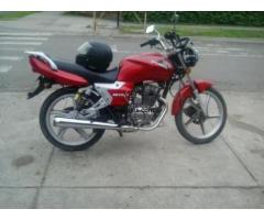 Moto por auto - 1/1