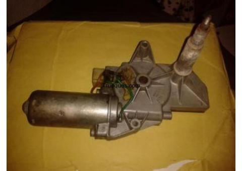 Motor limpiaparabrisas trasero de fiat uno marca wapsa