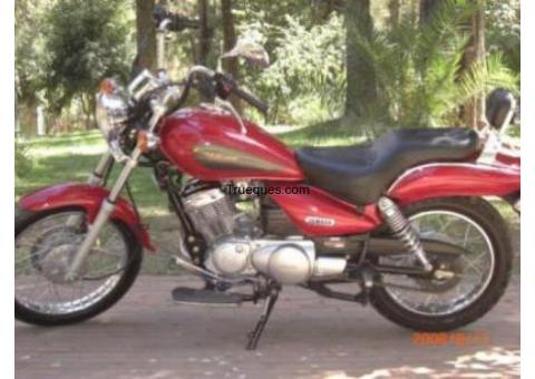 Permuto o vendo moto yamaha enticer