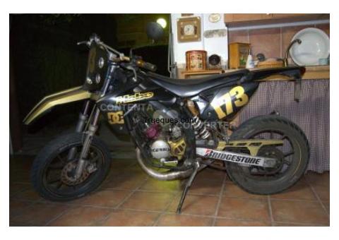 Rieju 50c.c supermotard x moto de campo/enduro (a ser posible 125c.c)