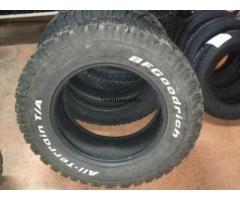 Se venden o se cambian neumáticos bf goodrich all terrain 265/65/r18 - 1/1