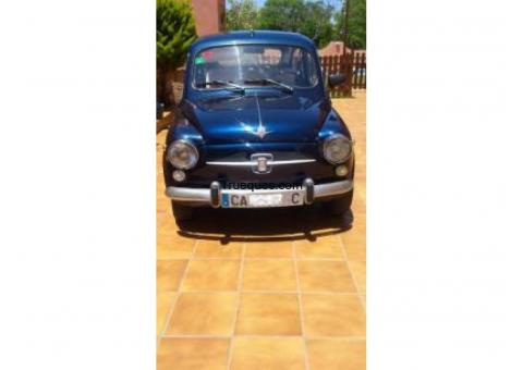 Seat 600 año 1973, restaurado completamente de interior y exterior, funciona perfectamente.