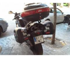 Triumph sprint 1050 abs trueco por coche - 1/1