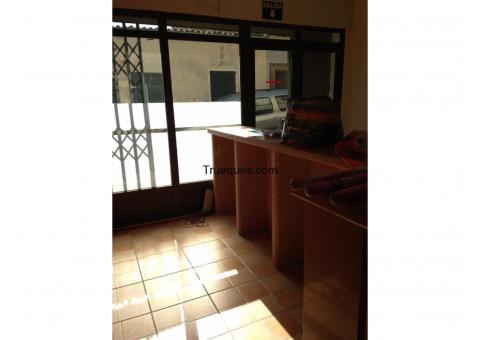 Se vende local comercial