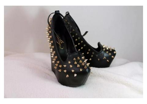 Tacones con taches