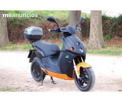 Moto eléctrica emax 120 por suzuki burgman 125cc por suzuki burgman 125cc - 1/1