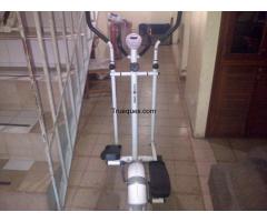 Bicicleta eliptica iron fit casi nueva