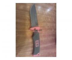 Cuchillo bear grylls excelente estado usado . con estuche