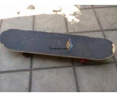 Skate golden powell dragon con trucks y ruedas blind - 1/1