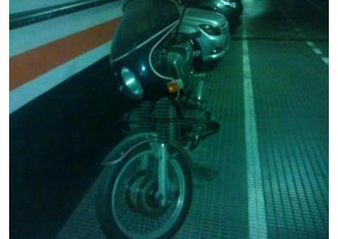 Cambio moto clásica por otra actual