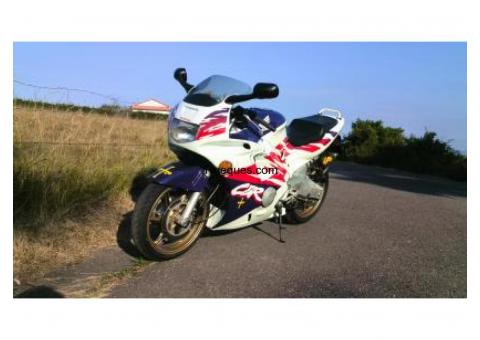 Honda cbr 600 f2