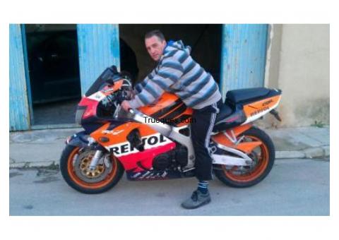 Honda cbr 900rr repsol por buggi