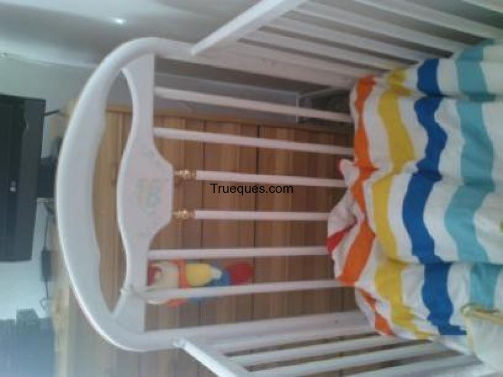 Cuna blanca lacada incluye colchon