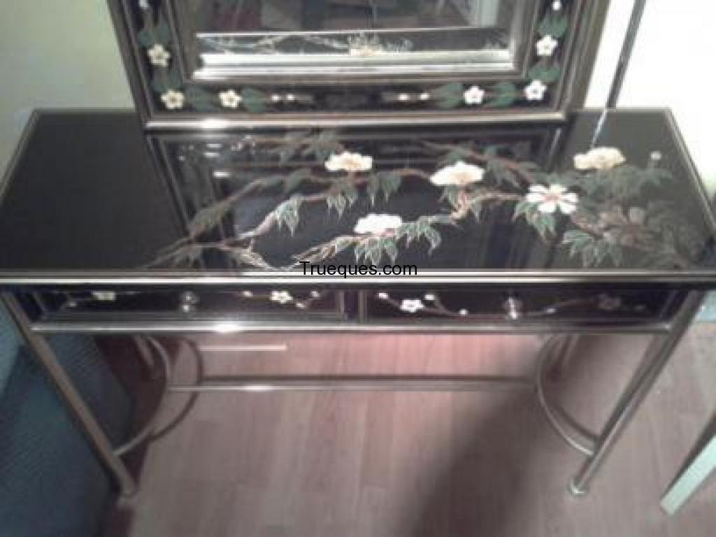 Espejo y mueble a juego