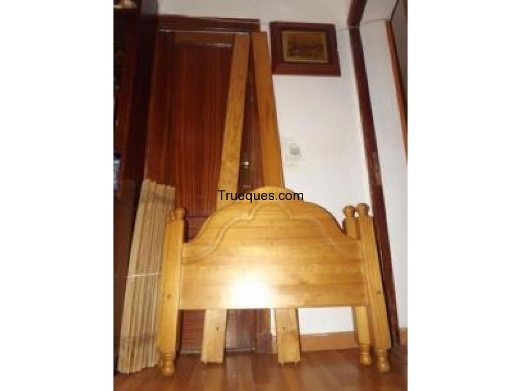 Estructura cama de madera natural