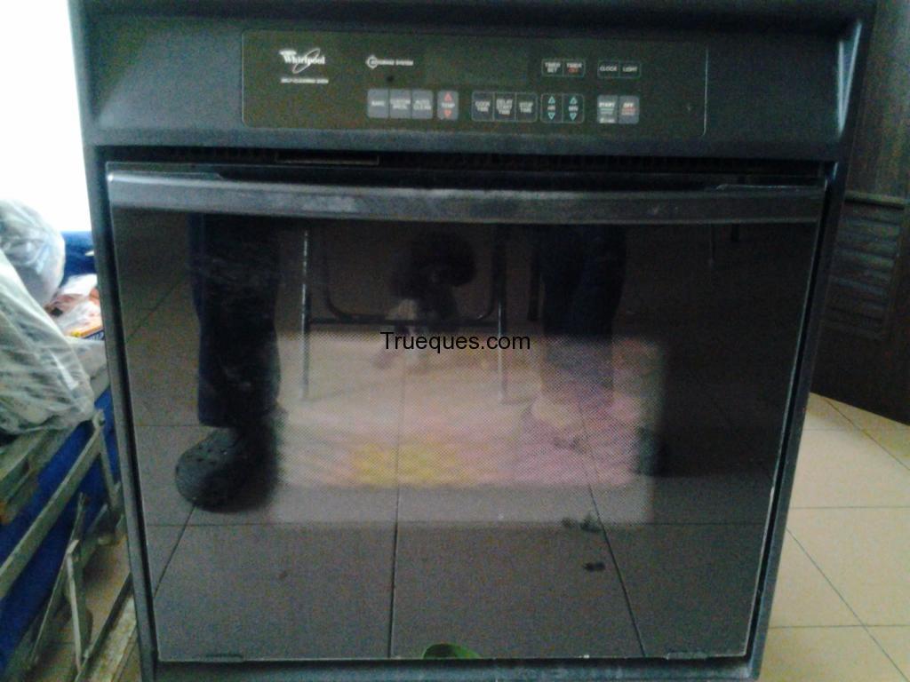 Horno digital autolimpiante whirlpool