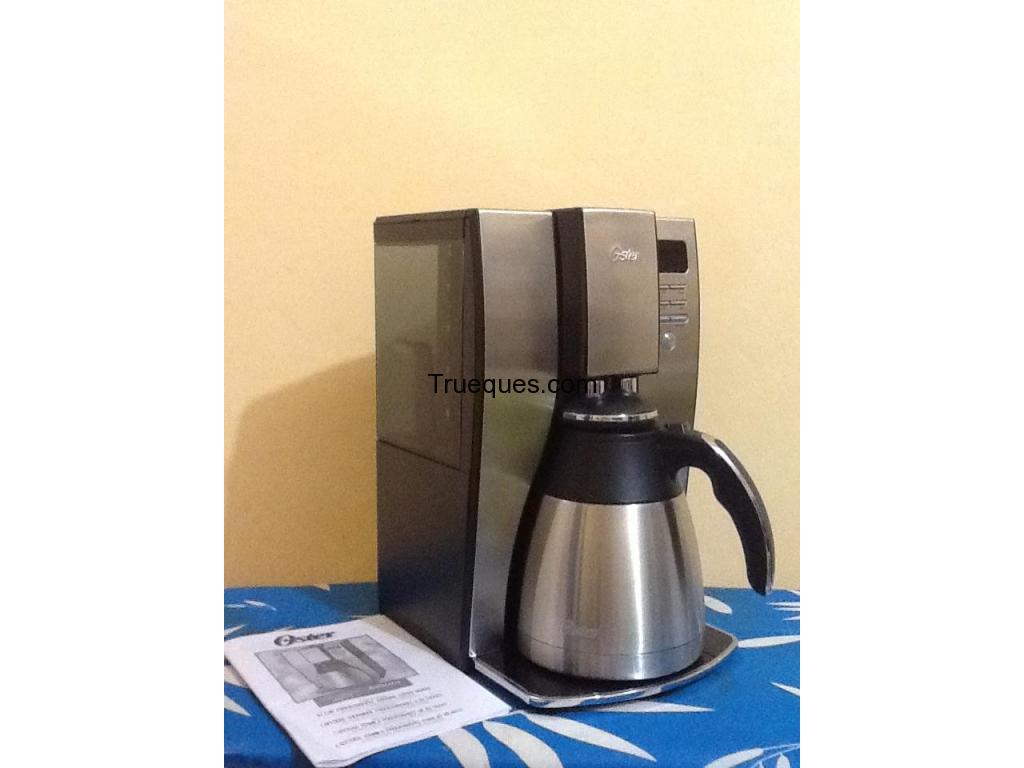 Preciosa cafetera nueva