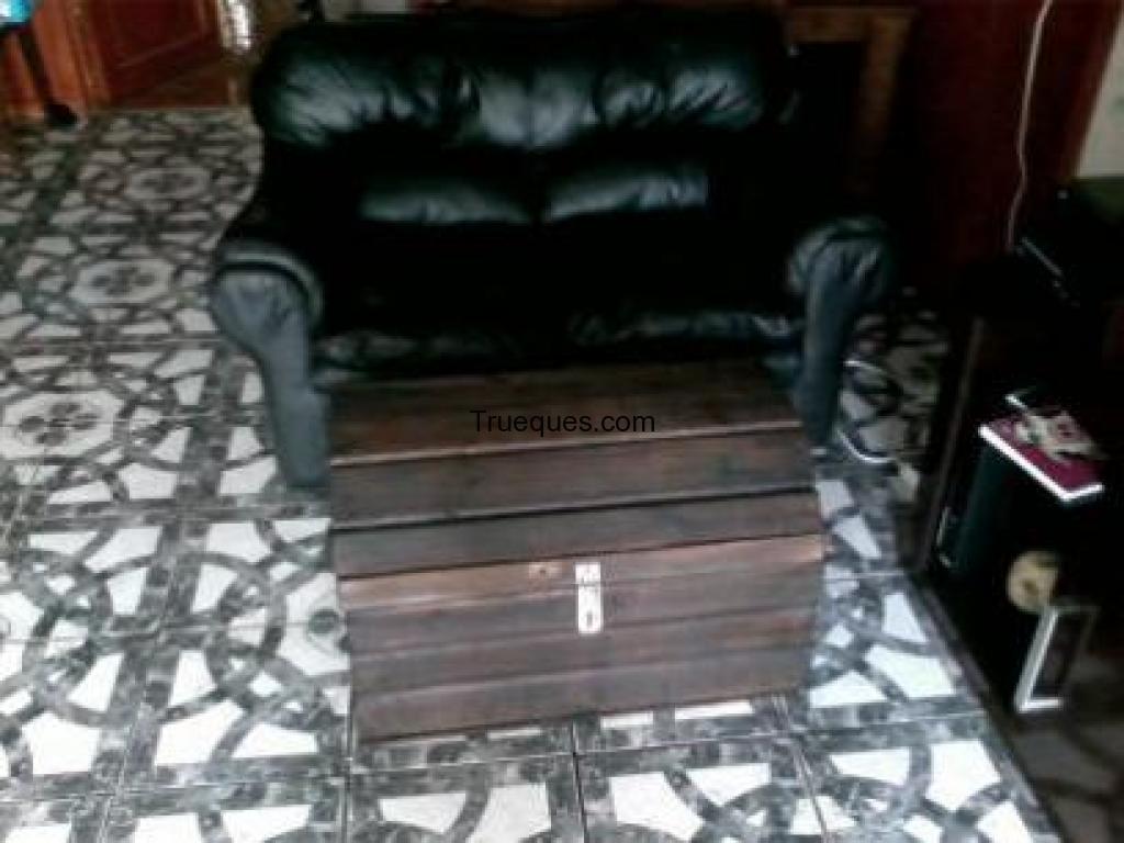 Baul rustico de madera