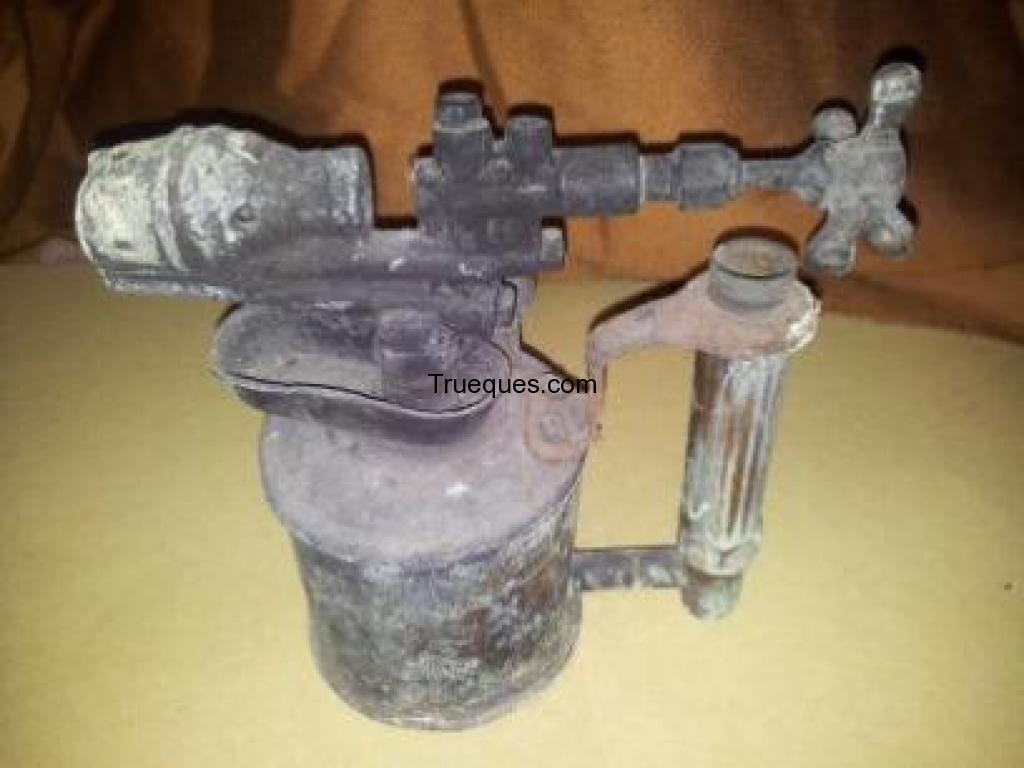 Cambiaria comuna real y antiguo soldador por algo interesante