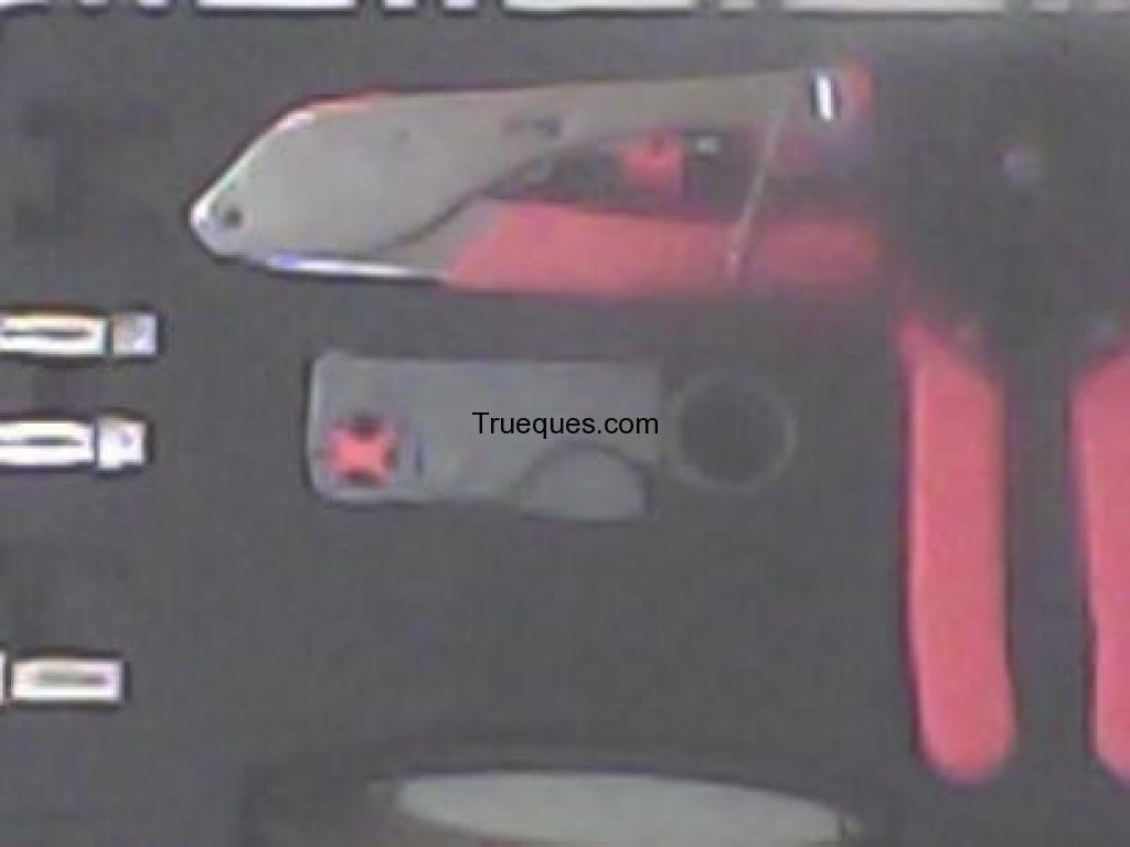 Herramienta para crimpear conectores de presion rg6