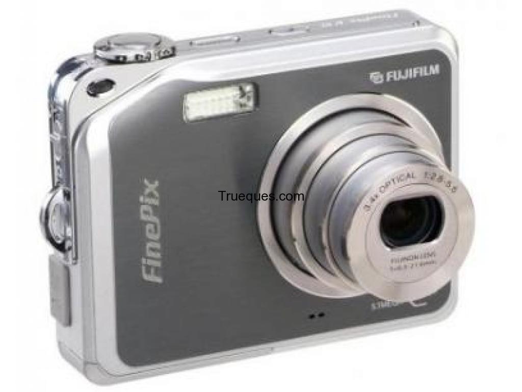 Camara finepix v10