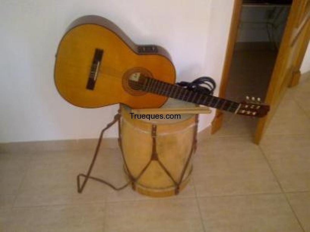 Guitarra y bombo argentino