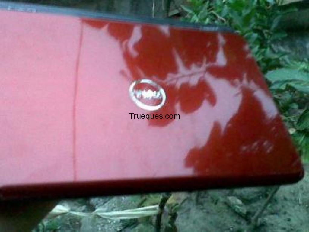 Lapto dell inspiron color roja nueva con su estuche