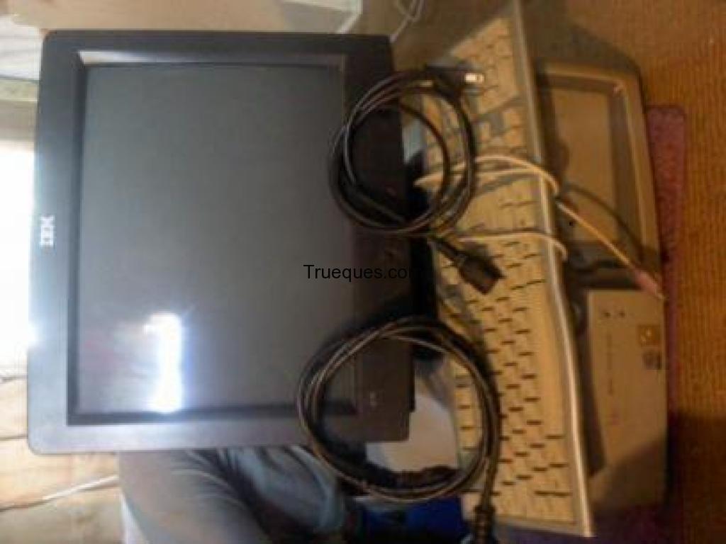 Pc pentiun 4 completa monitor 15 mouse teclado y cables permuto por perro de raza puro con vacuna