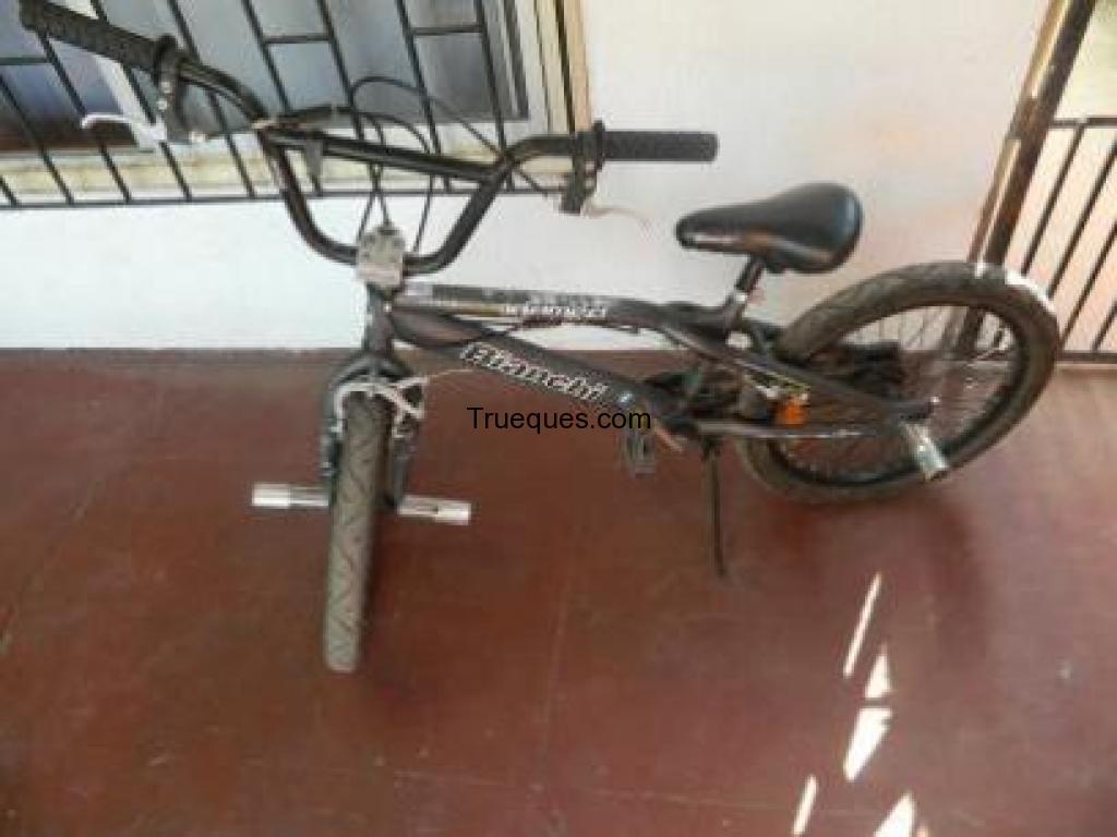 Bicicleta bmx bianchii en muy buen estado
