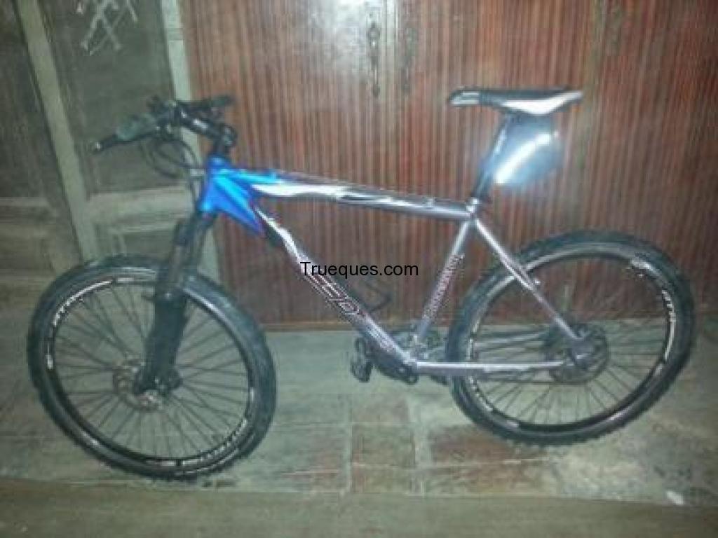 Interesado en intercambiar mi bicicleta bottecchia fx 530