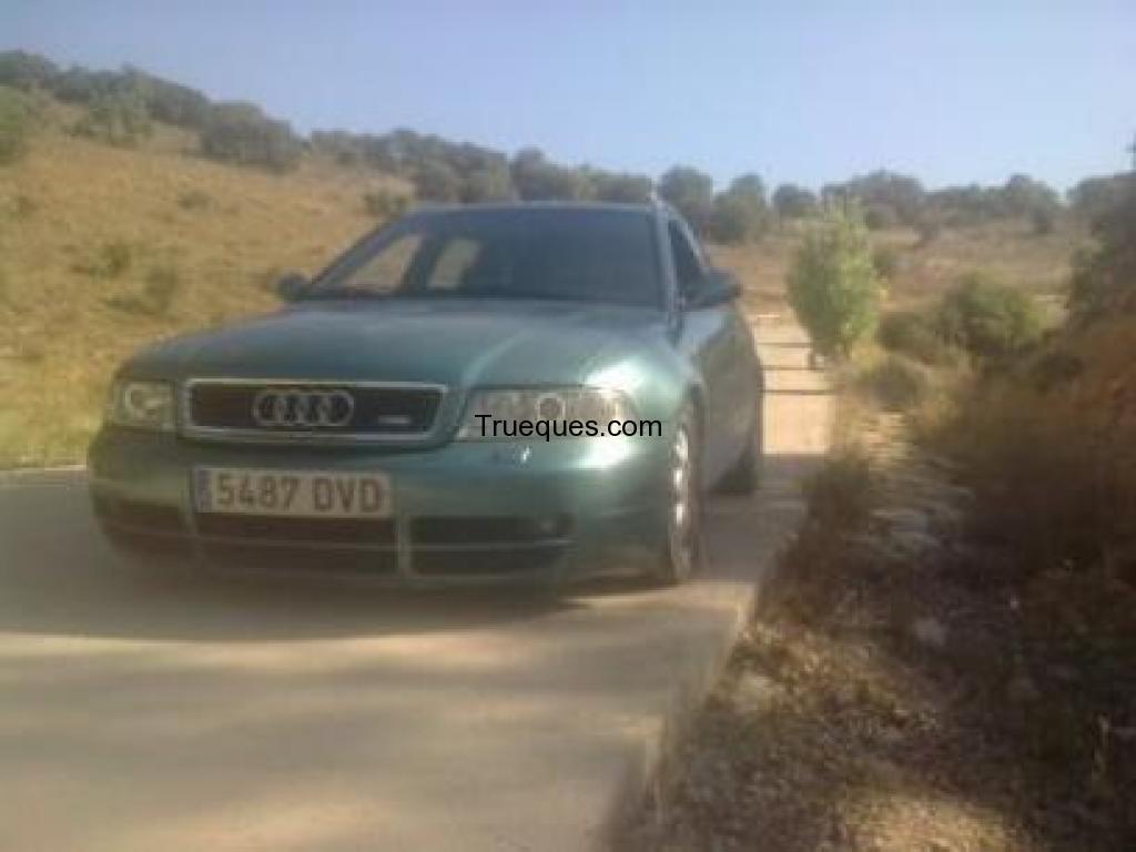 Auto de lujo para reparacion