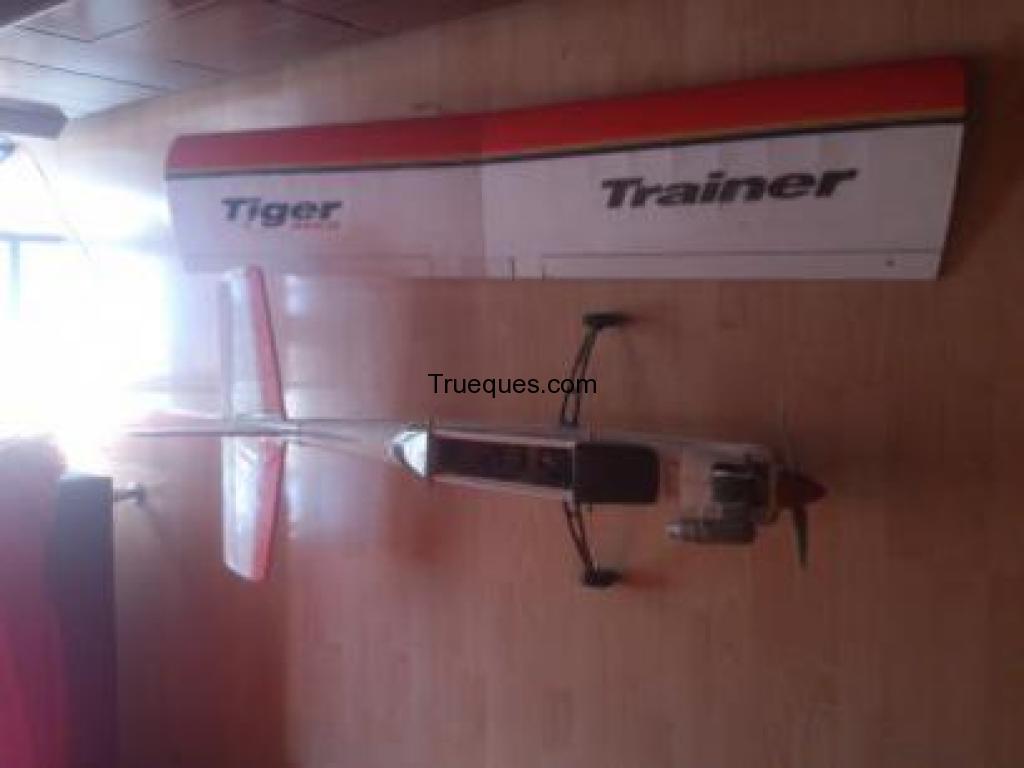 Avion gasolina radio control thunder tiger mkii