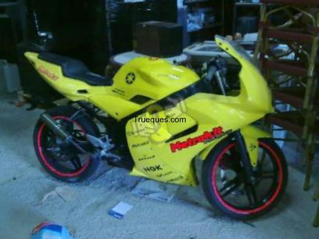 Cambio moto scooter azel soho 125 con 11,000 km matricula fcc