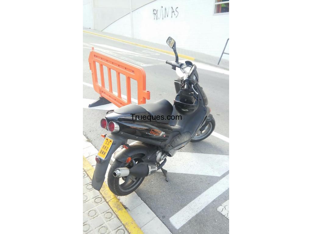 Ciclomotor 50cc peugeot eliseo por coche