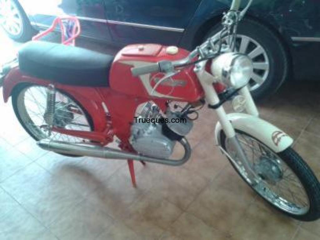 Me ofrezco a servicios de paleteria a cambio de coxes o motos.