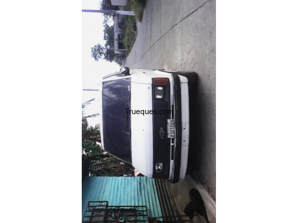 Minicargador bobcat 863 mas martillo demoledor y accesorio tipo montacarga