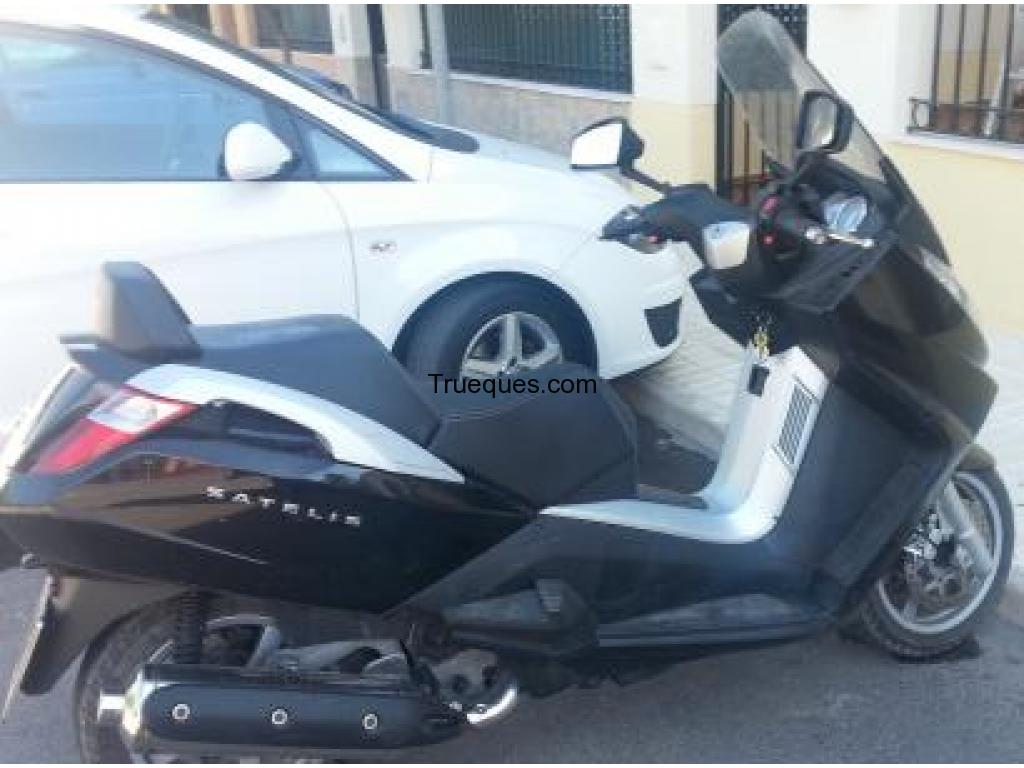 Peugeot satelis 400 x naked