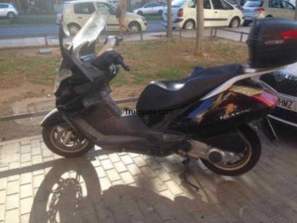 Trueque de moto por coche