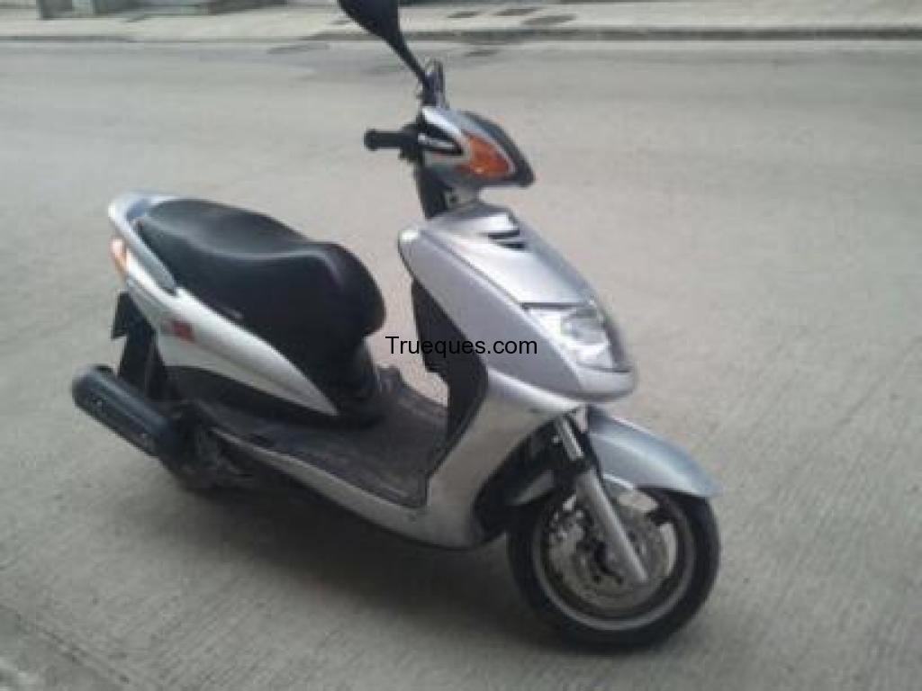 Yamaha 125 automatica 3700km