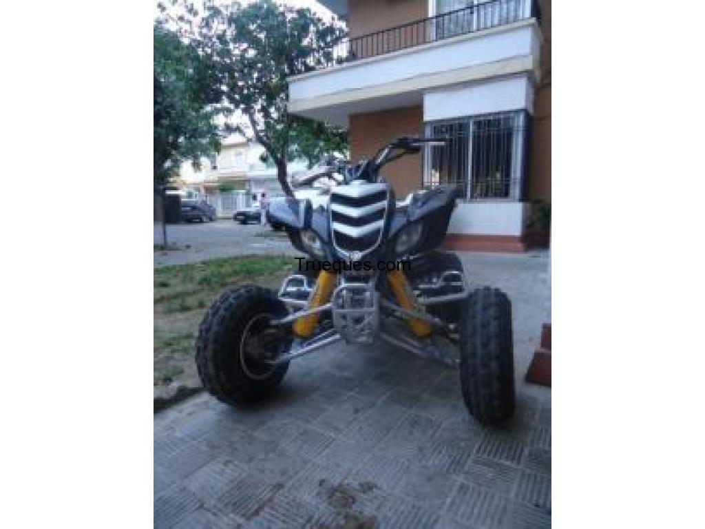 Yamaha raptor 660