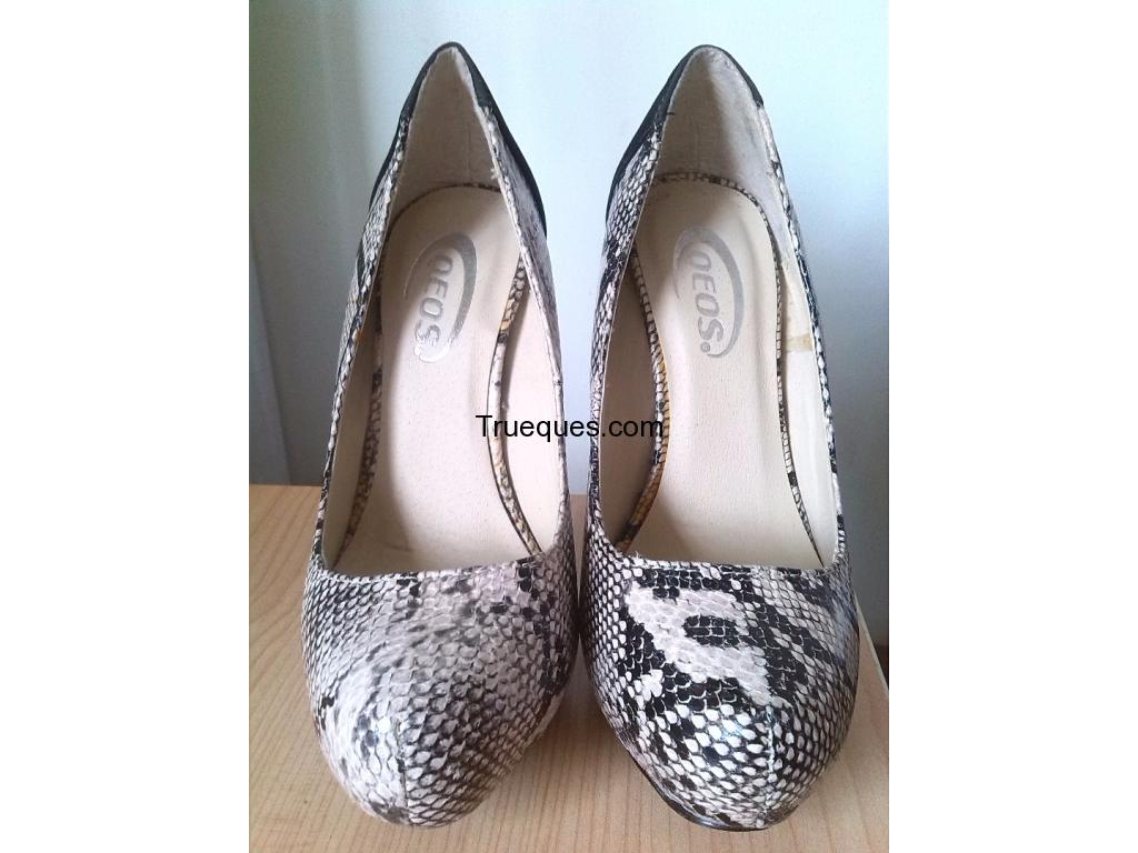Tacones plataforma talla 36 animal print