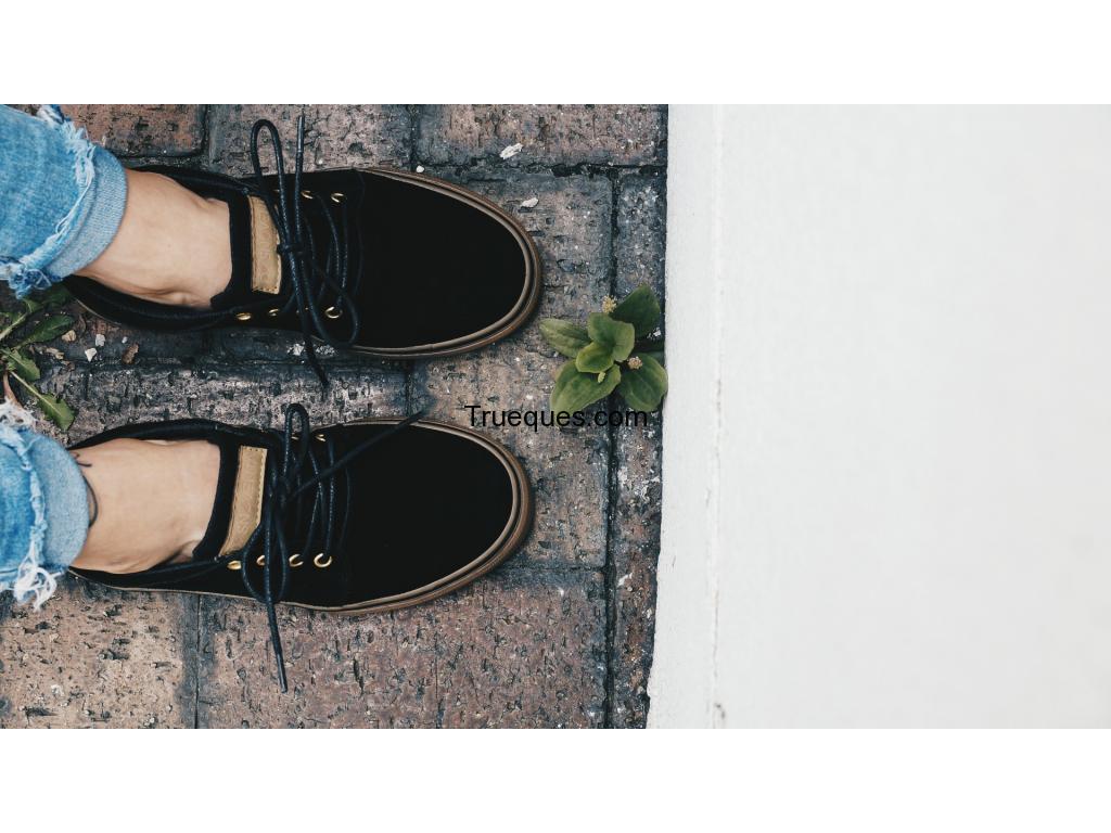 Zapatillas dosnoventa totalmente nuevas