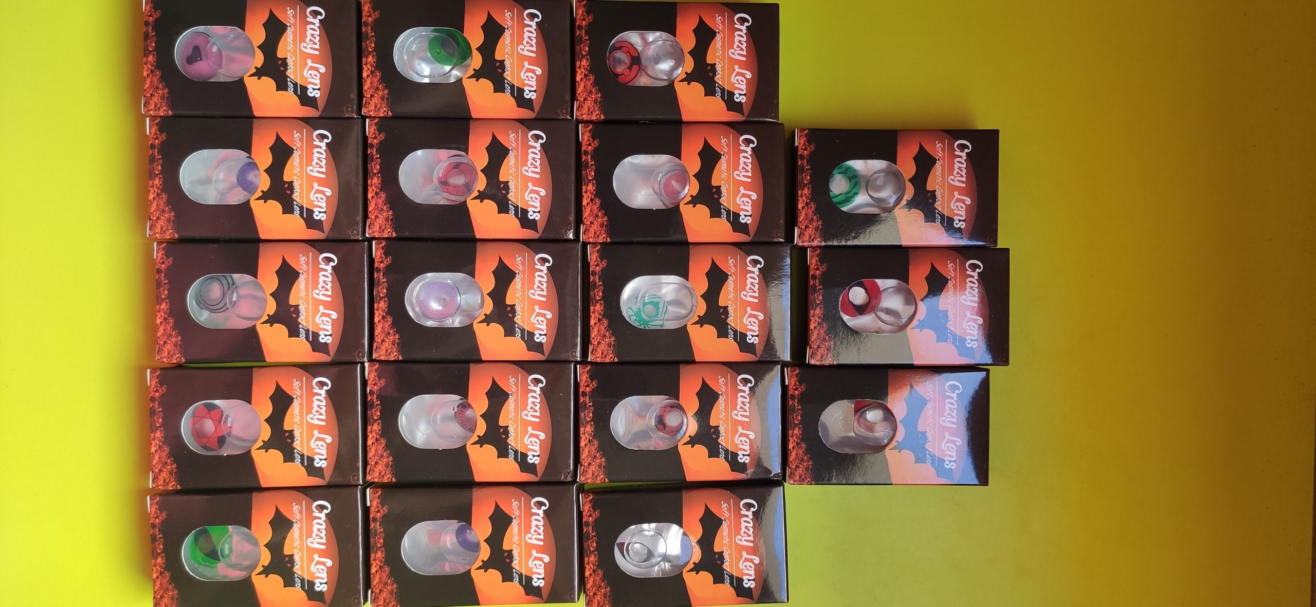 Lentes de contacto cosméticos