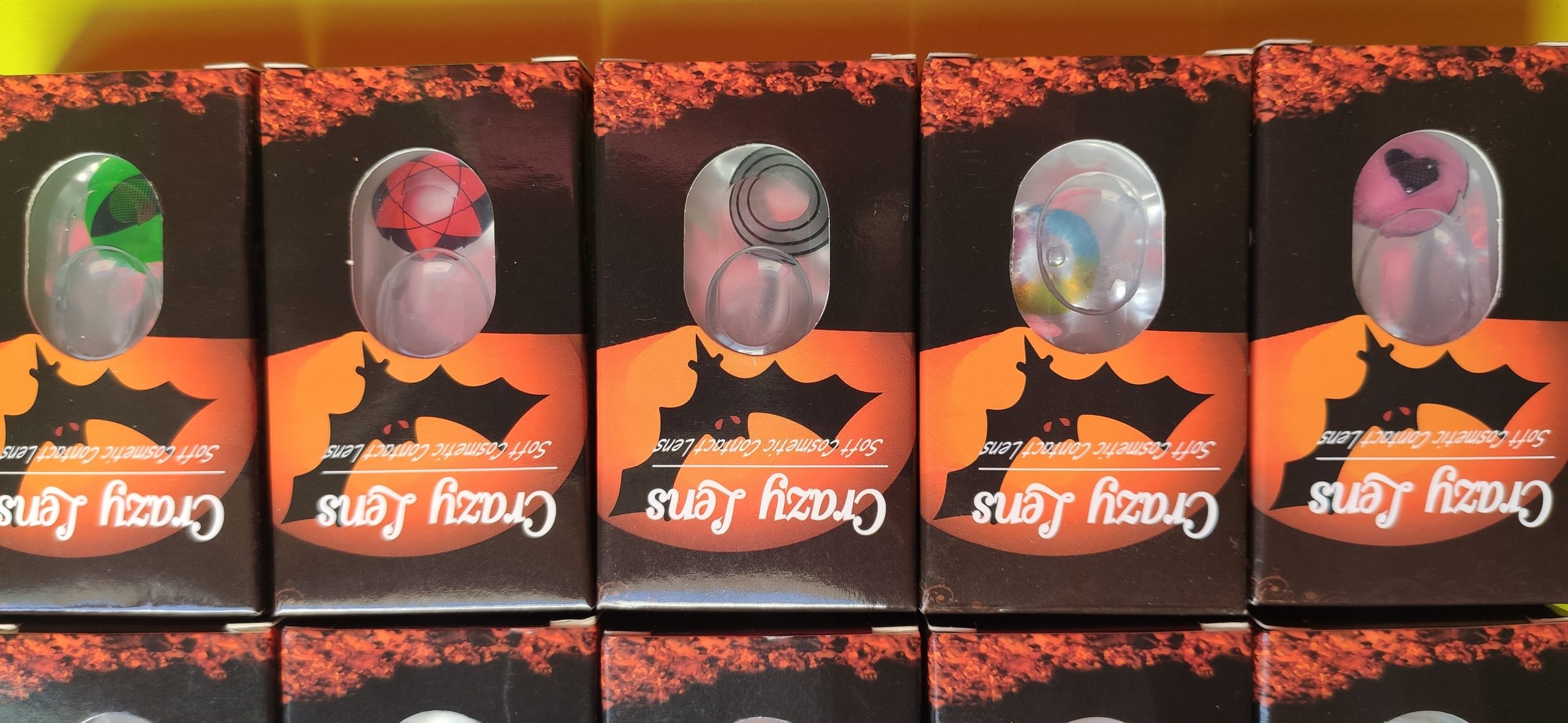 Lentes de contacto cosméticos