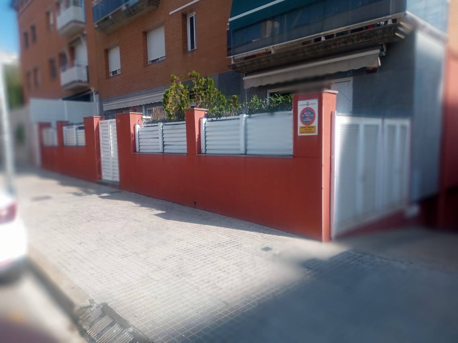 Bajos terrassa 329 mts (zona olimpica) 4 habitaciones 2 baños 2 parking piscina climitazada gimnasio sauna jakuzi barbacoa jardin .