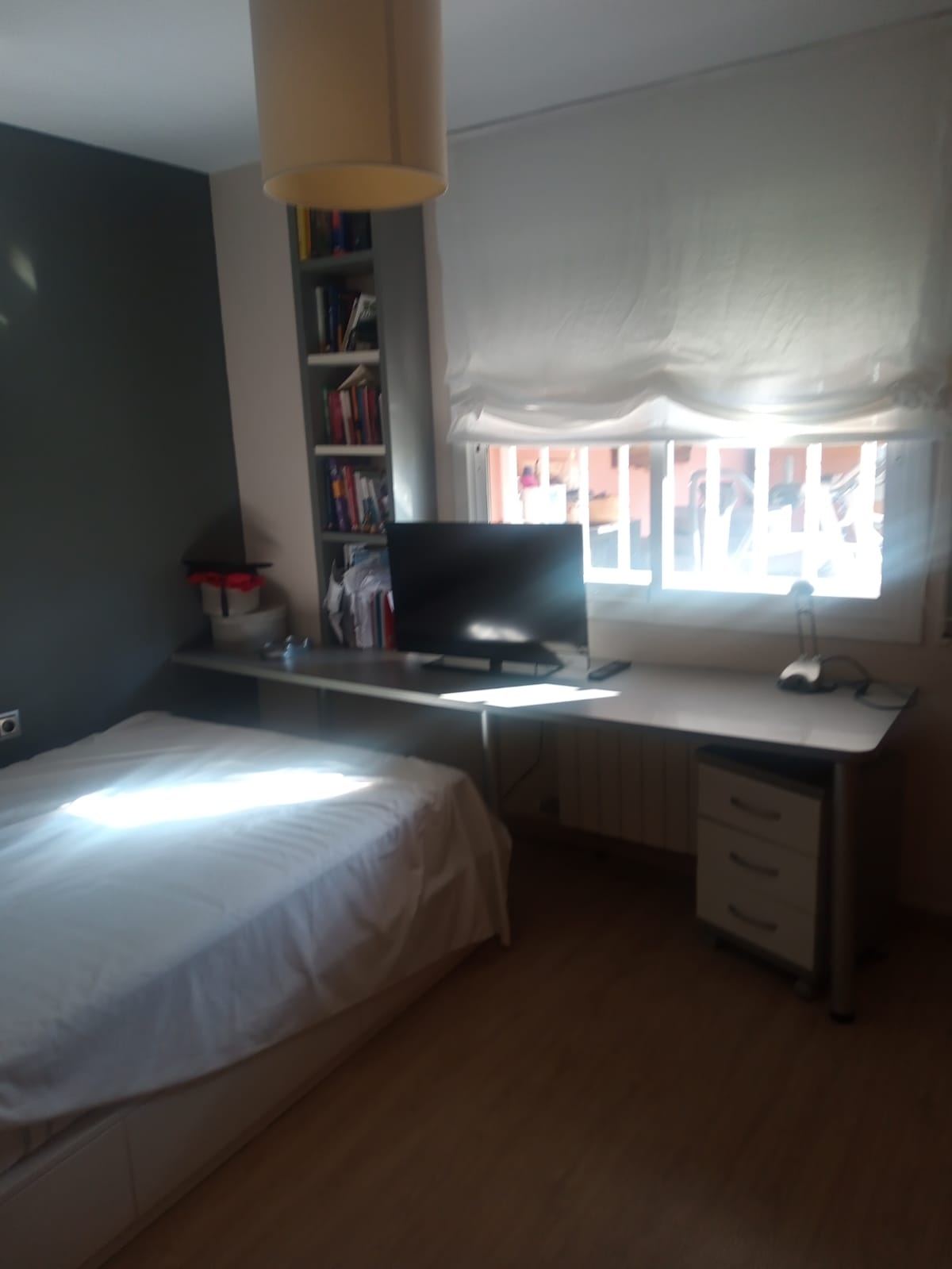 Bajos terrassa 329 mts (zona olimpica) 4 habitaciones 2 baños 2 parking piscina climitazada gimnasio sauna jakuzi barbacoa jardin .