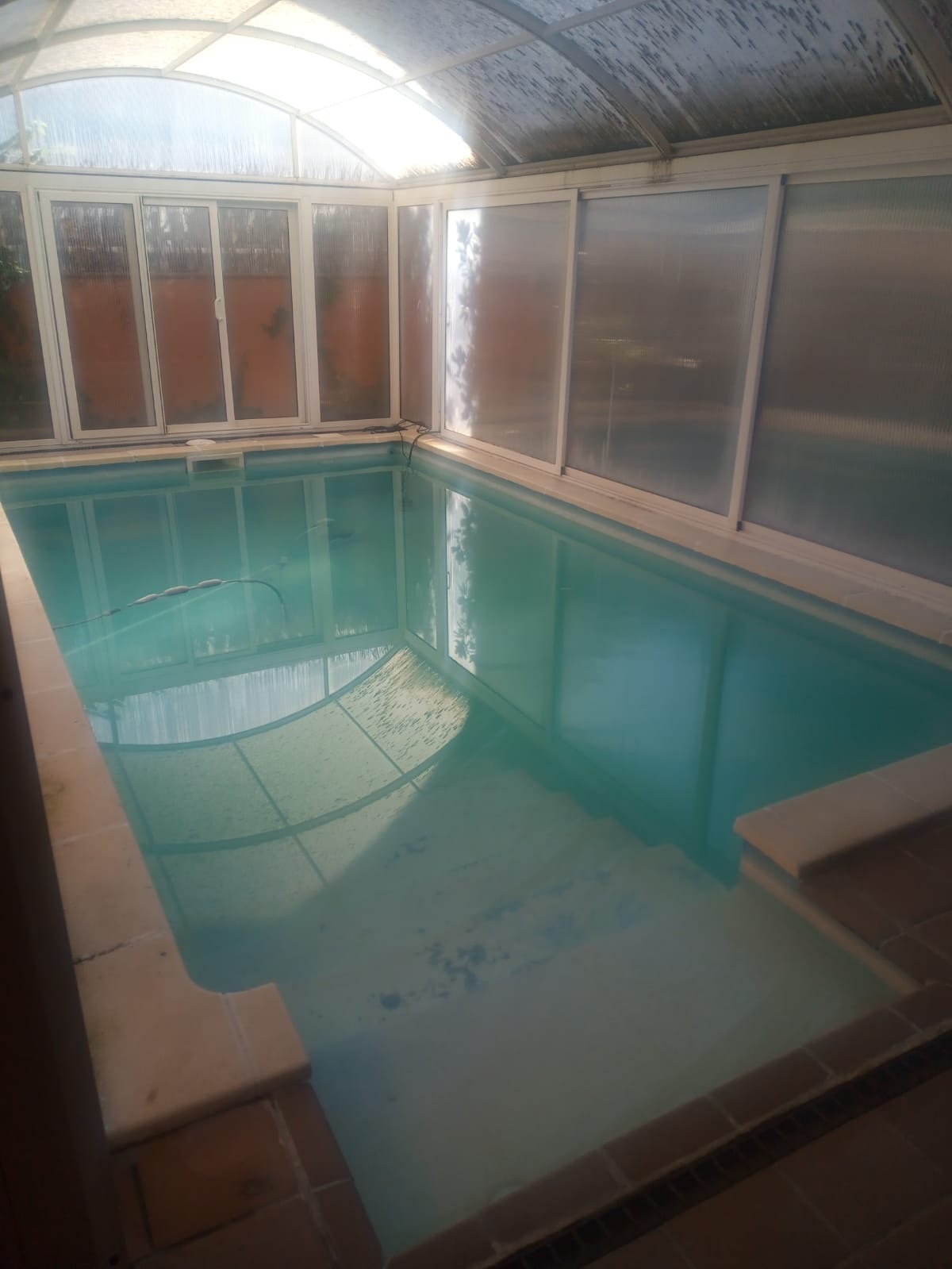 Bajos terrassa 329 mts (zona olimpica) 4 habitaciones 2 baños 2 parking piscina climitazada gimnasio sauna jakuzi barbacoa jardin .